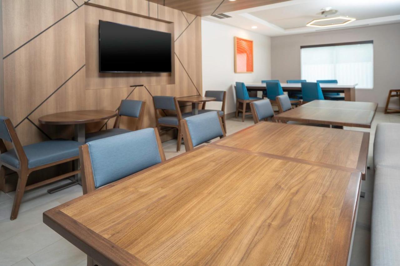 Holiday Inn Express And Suites Atlanta-Johns Creek By Ihg Buitenkant foto